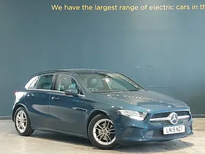 Used Mercedes A180 Executive 136 HP (100 kW) 2019 Blue Hatchback
