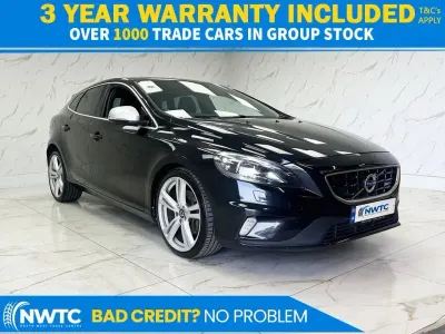 Used Volvo V40 R-Design 190 HP (139 kW) 2015 Black Hatchback