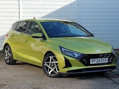 Used Hyundai i20 Ultimate 100 HP (73 kW) 2024 Yellow Hatchback