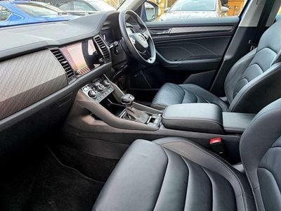 Used Skoda Kodiaq SE L Executive 147 HP (108 kW) 2024 Race blue metallic SUV