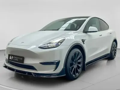 Begagnad Tesla Model Y Long Range AWD 286 kW (389 HK) 2025 SUV
