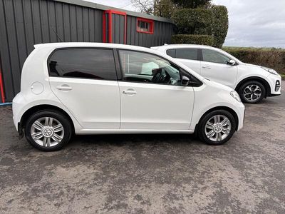 Used VW up! high up! 75 HP (55 kW) 2016 White Hatchback