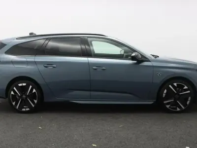 Used Peugeot 308 SW GT 145 HP (106 kW) 2026 Blue Estate