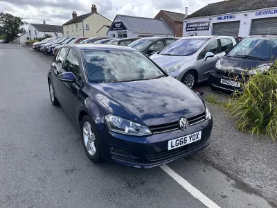 Used VW Golf VII Edition 110 HP (80 kW) 2016 Blue Hatchback
