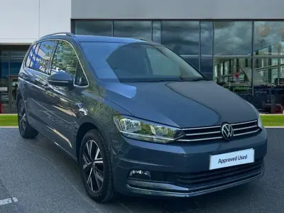 Usado VW Touran SEL 150 HP (110 kW) 2021 Cinzento Monovolume