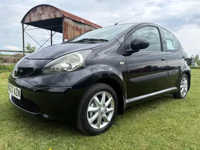 Used Toyota Aygo 67 HP (49 kW) 2007 Black Hatchback