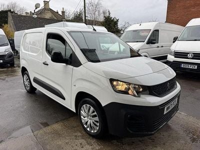 White Used 2022 Peugeot Partner Premium MPV | £9,995 (Good price)