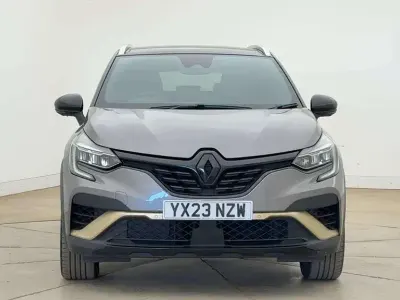 Begagnad Renault Captur Bose Edition 142 HK (104 kW) 2023 Grå SUV
