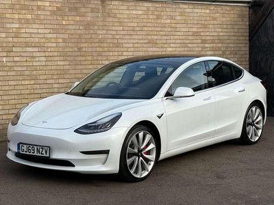 White Used 2019 Tesla Model 3 Performance Sedan | £18,845 (Fair price)