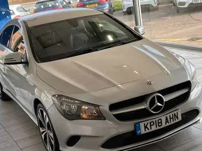 Usado Mercedes CLA220 177 HP (130 kW) 2017 Sedan