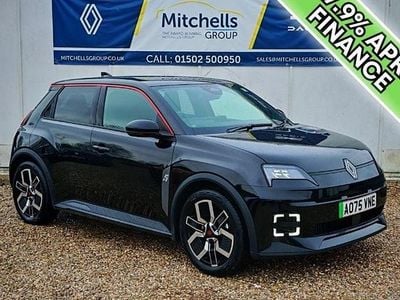New 2025 Renault 5 E-Tech Komfort Hatchback | £24,995 (Fair price)