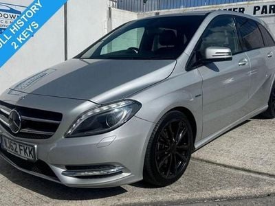 Begagnad Mercedes B180 122 HK (89 kW) 2012 Silver Minibuss