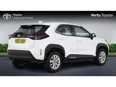 Usado Toyota Yaris Cross 113 HP (83 kW) 2023 Branco SUV