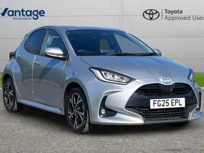 Used Toyota Yaris Design 113 HP (83 kW) 2025 Silver Hatchback