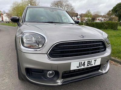 Begagnad Mini Cooper Classic 2019 Silver Halvkombi