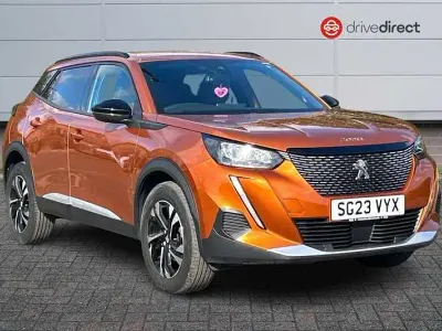 Käytetty Peugeot 2008 Allure+ 130 HP (95 kW) 2023 Oranssi Katumaasturi