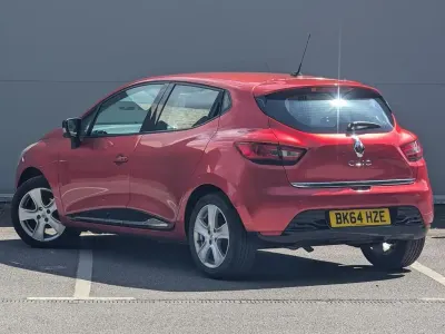 Used Renault Clio Dynamique 75 HP (55 kW) 2014 Red Hatchback