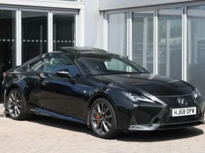 Begagnad Lexus RC300h Sport Line 220 HK (161 kW) 2018 Svart Sportkupé