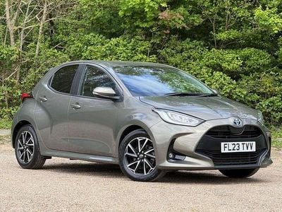 Used Toyota Yaris Hybrid Design 116 HP (85 kW) 2023 Titan bronze Hatchback