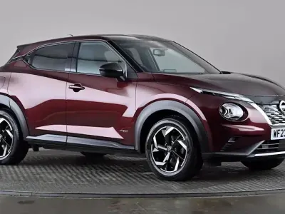 Used Nissan Juke N-Connecta 143 HP (105 kW) 2023 Red SUV