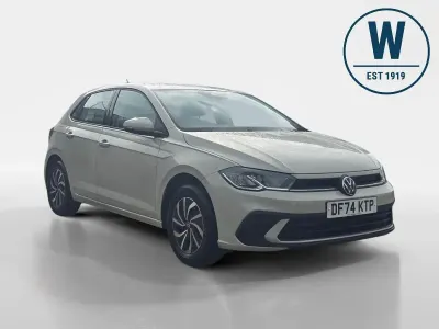Begagnad VW Polo Life 95 HK (69 kW) 2024 Grå Halvkombi