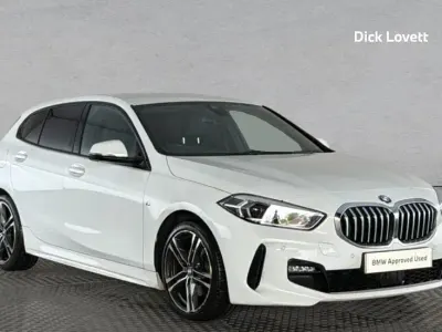 Używany BMW 118 M Sport 138 KM (101 kW) 2021 Biały Hatchback