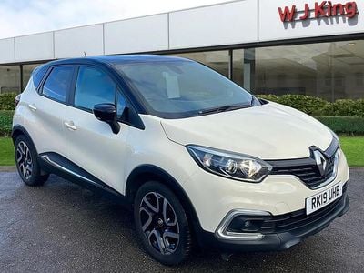 Used Renault Captur Iconic 90 HP (66 kW) 2019 Cream/black SUV
