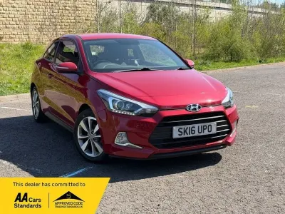 Używany Hyundai i20 SE 84 KM (61 kW) 2016 Czerwony Coupe