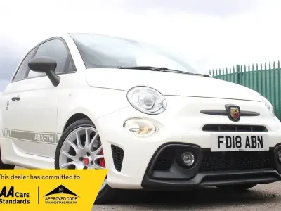 Usado Abarth 595 Competizione 180 HP (132 kW) 2018 Branco Citadino