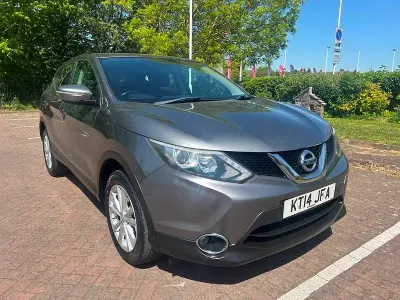 Używany Nissan Qashqai Acenta 115 KM (84 kW) 2014 Szary SUV