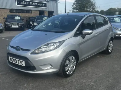 Second-hand Ford Fiesta Style 2009 Argintiu Hatchback