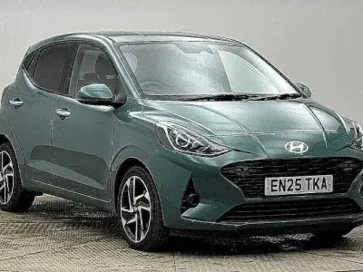 Used Hyundai i10 Premium 79 HP (58 kW) 2025 Green Hatchback