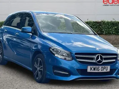 Used Mercedes B180 SE 109 HP (80 kW) 2016 Blue Hatchback