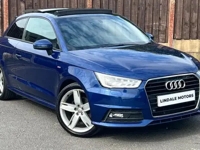 Usado Audi A1 S-Line 116 HP (85 kW) 2015 Azul Citadino