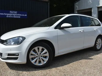 Used VW Golf VII SE 103 HP (75 kW) 2015 White Estate