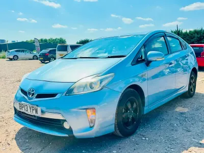 Used Toyota Prius 136 HP (100 kW) 2013 Blue Hatchback