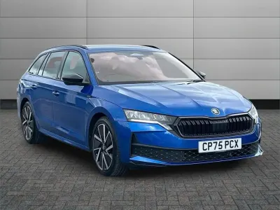 Used Skoda Octavia SportLine 150 HP (110 kW) 2026 Race blue metallic Estate