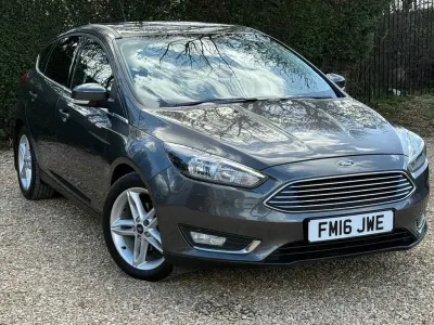 Używany Ford Focus Titanium 120 KM (88 kW) 2016 Szary Hatchback
