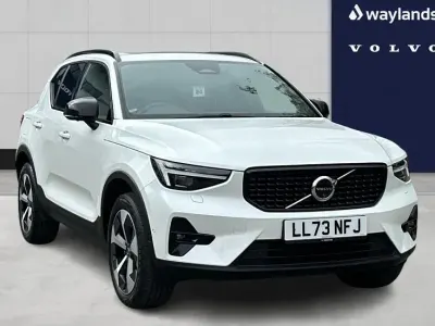 Begagnad Volvo XC40 Ultimate 2023 Vit SUV