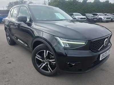 Begagnad Volvo XC40 Plus 2023 Svart SUV
