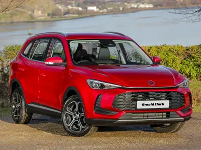 New MG ZS SE 115 HP (84 kW) 2025 Red SUV