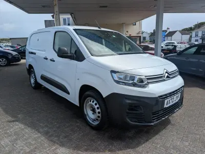 Used Citroën Berlingo 100 HP (73 kW) 2023 White MPV