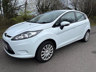 Used Ford Fiesta 82 HP (60 kW) 2012 White Hatchback