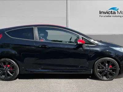 Używany Ford Fiesta ST-Line 140 KM (102 kW) 2016 Czarny Hatchback