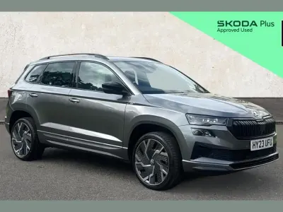 Begagnad Skoda Karoq SportLine 150 HK (110 kW) 2023 Grå SUV