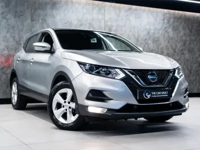 Used Nissan Qashqai Acenta Premium 115 HP (84 kW) 2018 Silver SUV