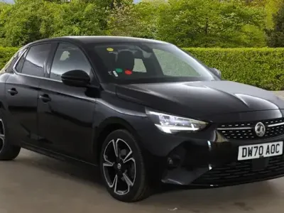 Używany Vauxhall Corsa Elite 101 KM (74 kW) 2021 Czarny Hatchback