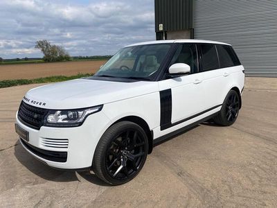 Used Land Rover Range Rover Vogue 306 HP (225 kW) 2015 White SUV