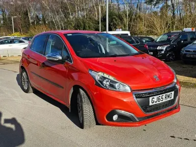 Used Peugeot 208 Allure 100 HP (73 kW) 2015 Orange Hatchback