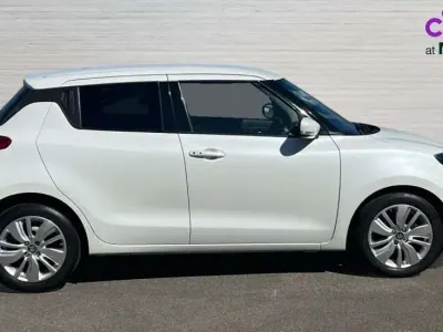 Begagnad Suzuki Swift SZ5 109 HK (80 kW) 2019 Vit Halvkombi